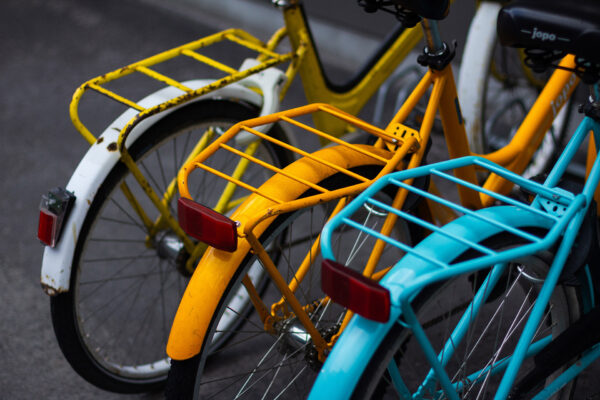Aparcamiento de bicicletas y motos